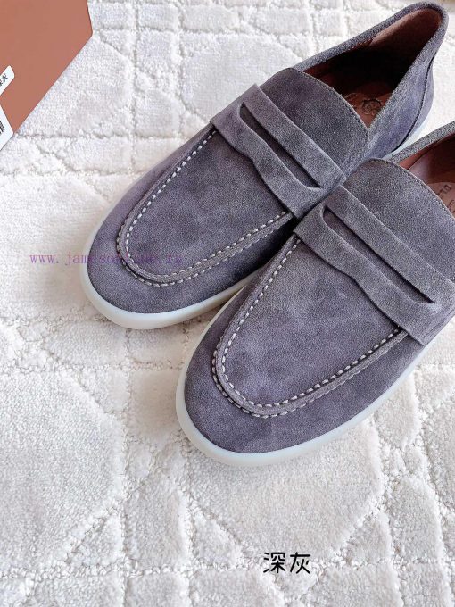 Loro Pian * LP's timeless classic men's loafers are simple, fashionable, and have a super coghe9du8a - Image 6