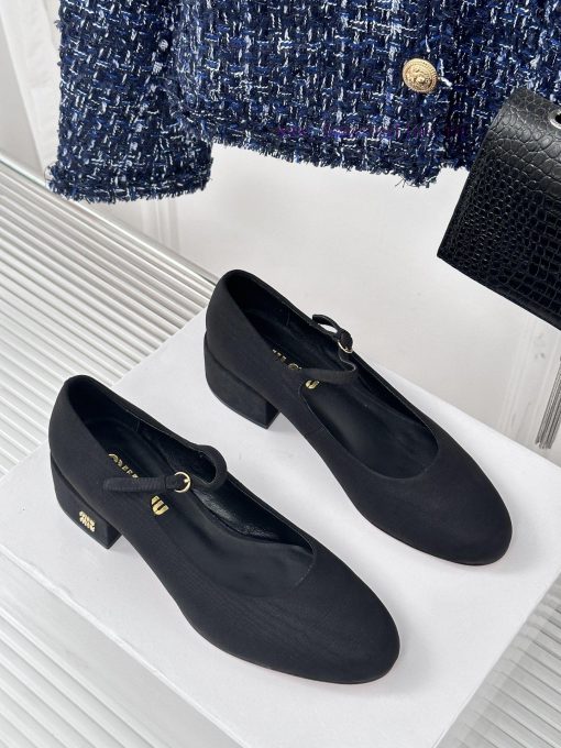 MIU MIU Classic Coarse Heel Mary Jane Single Shoe SeriesFull of girlish heart, the style desyvp21mio - Image 4