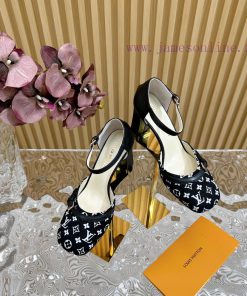 New LV Donkey Brand 2024 Early Spring New Top Original Developed Vintage Art High Heel Sandanyqdrkf6