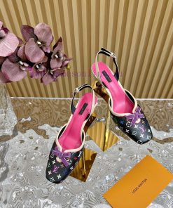 New LV Donkey Brand 2024 Early Spring New Top Original Developed Vintage Vintage Art Velvet 8t4q3ees