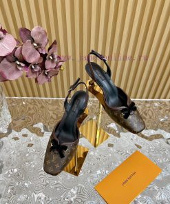 New LV Donkey Brand 2024 Early Spring New Top Original Developed Vintage Vintage Art Velvet 9phmf42l