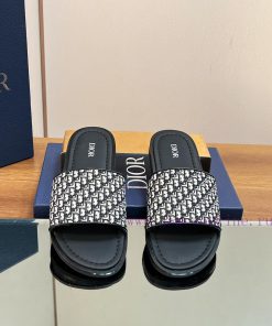 Dior Alia's new men's sandals for 2024 are a leisurely and exquisite work. The latest Obliquoz4jwn2o