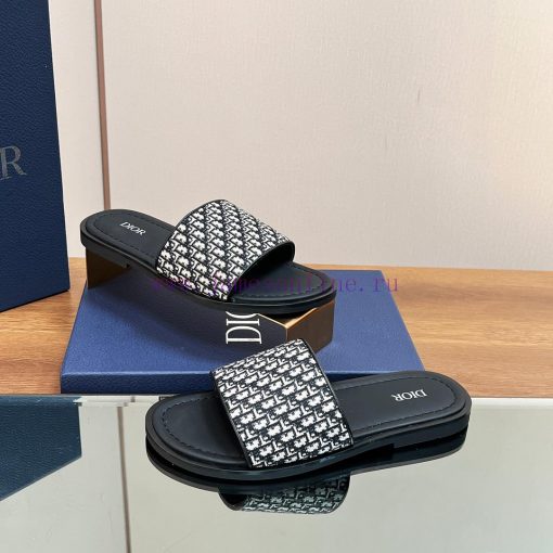 Dior Alia's new men's sandals for 2024 are a leisurely and exquisite work. The latest Obliquoz4jwn2o - Image 5