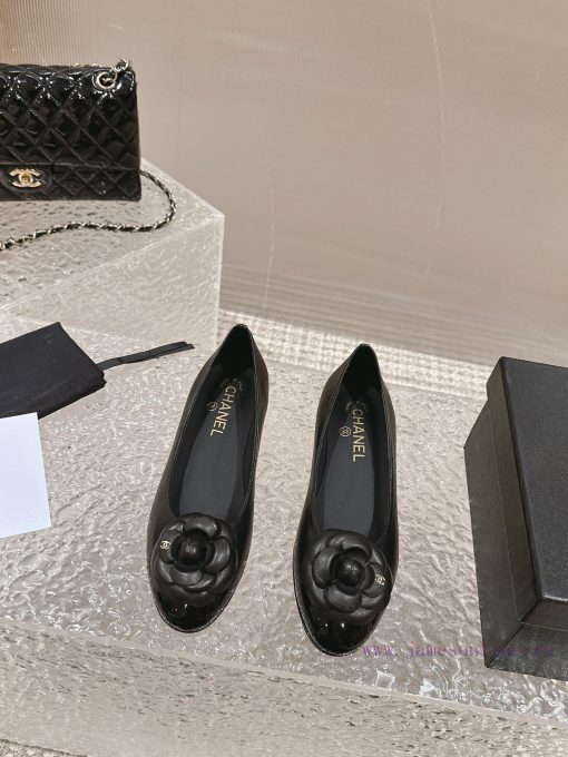 𝐂𝐡 * 𝐧𝐞𝐥 24 Top selling itemsAuthentic gradeLeather upperInner sheepskinBig bottom genuine lf1y8v474