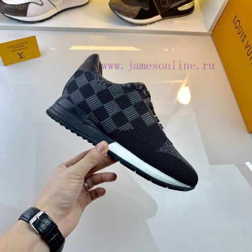 NO09531 Louis Vuitton V.N.R (Vuitton New Runner) sneakers feature a one-piece sock like desip7apc1cg - Image 2