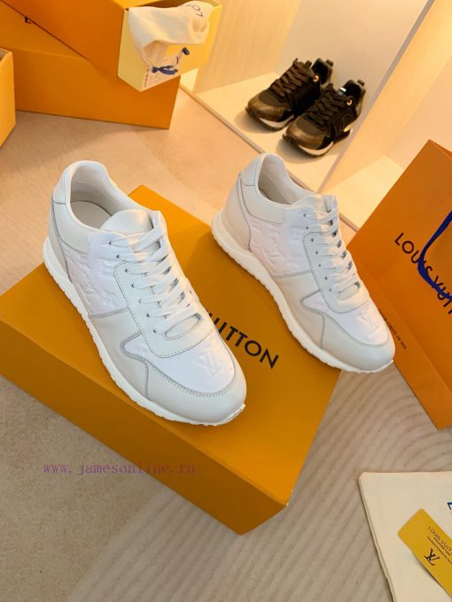 NO09532-2 Louis Vuitton This LV RUNNER sneaker is designed by Artistic Director Virgil Ablohre0z2nwx - Image 5