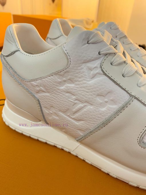 NO09532-2 Louis Vuitton This LV RUNNER sneaker is designed by Artistic Director Virgil Ablohre0z2nwx - Image 9