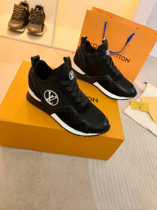 Louis Vuitton's Run Away sneakers blend cowhide elastic chloroprene rubber fabric and techno1ijyyugs - Image 4