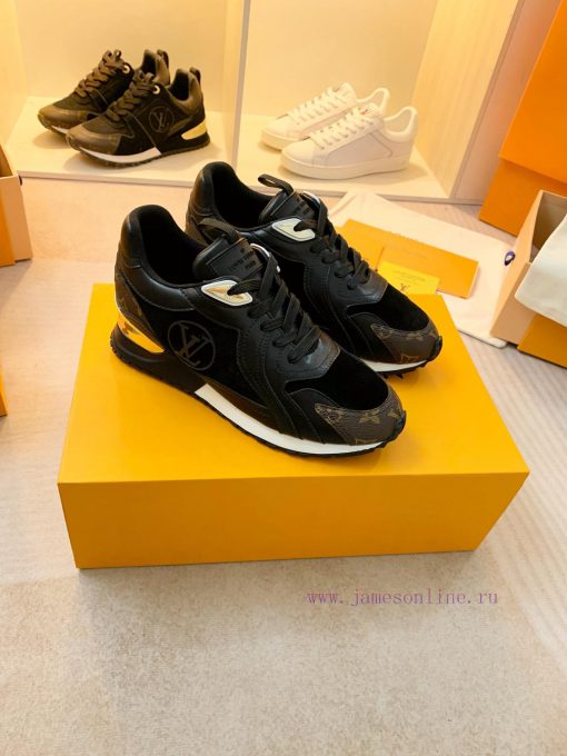 NO CL0610 Donkey Home New Product Launch Event Louis Vuitton 2021 Fashion Show Collection enoz7pc4k0 - Image 3