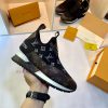 Up newThis Run Away sports shoe combines a variety of materials and features a strapless desyd7pgvq6