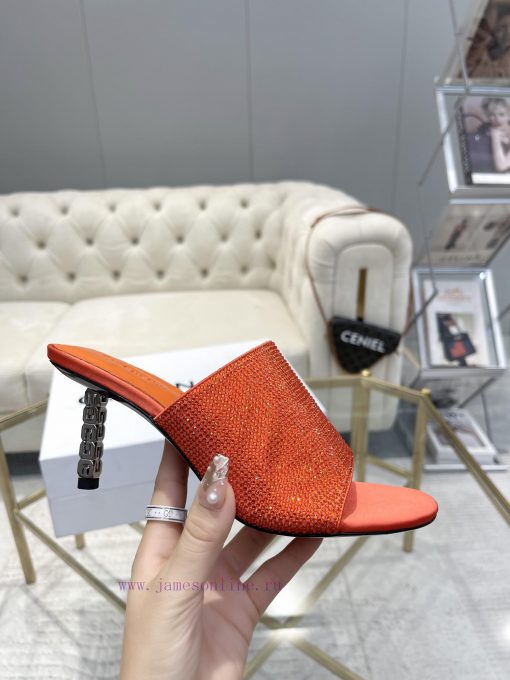 GIVENCHY | 𝟐𝟎𝟐 4/𝐒𝐒𝐧𝐞𝐰Genuine leather outsoleGivenchy rhinestone styles are popular throughoaxprazjx - Image 3