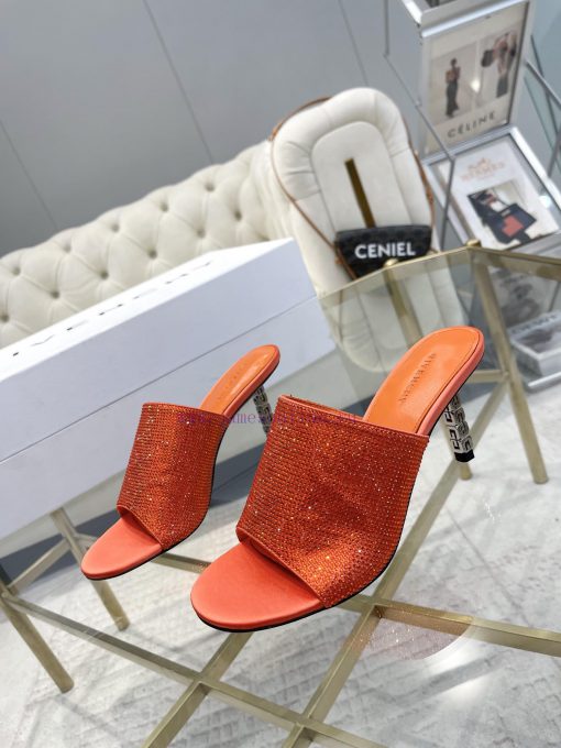 GIVENCHY | 𝟐𝟎𝟐 4/𝐒𝐒𝐧𝐞𝐰Genuine leather outsoleGivenchy rhinestone styles are popular throughoaxprazjx - Image 6
