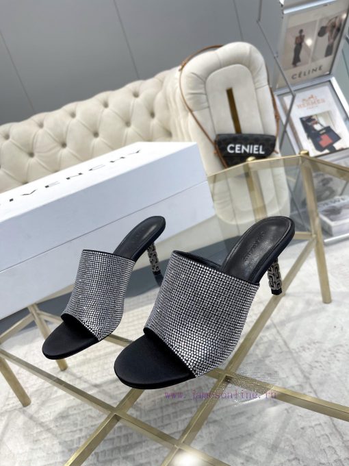 GIVENCHY | 𝟐𝟎𝟐 4/𝐒𝐒𝐧𝐞𝐰Genuine leather outsoleGivenchy rhinestone styles are popular througho9v6hc71t - Image 8