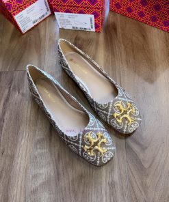 Coffee colored cloth surfaceEleanor ballet flatsCortical iconic Double T pattern square toe ds29z7m4