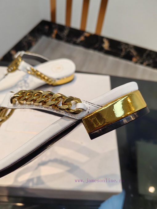 Out, Balmain 2024 Spring/Summer Fashion Show Original Metal Buckle Chain Flat SlippersBrand opb4jiye - Image 6