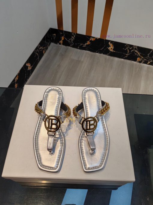 Out, Balmain 2024 Spring/Summer Fashion Show Original Metal Buckle Chain Flat SlippersBrand cuwf7v0o - Image 2
