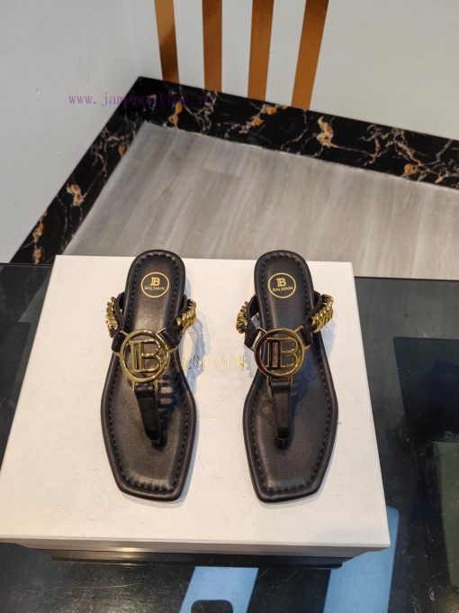 Out, Balmain 2024 Spring/Summer Fashion Show Original Metal Buckle Chain Flat SlippersBrand juiwdkma