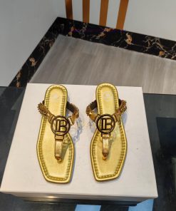 Out, Balmain 2024 Spring/Summer Fashion Show Original Metal Buckle Chain Flat SlippersBrand 8v7lt6tk