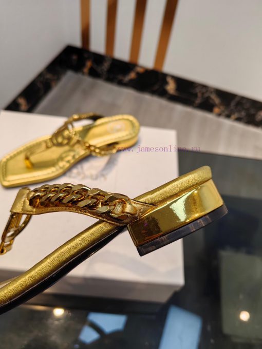Out, Balmain 2024 Spring/Summer Fashion Show Original Metal Buckle Chain Flat SlippersBrand 8v7lt6tk - Image 6