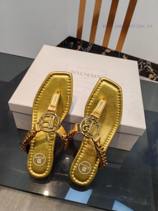 Out, Balmain 2024 Spring/Summer Fashion Show Original Metal Buckle Chain Flat SlippersBrand 8v7lt6tk - Image 10