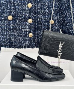 Toteme 24S Classic Coarse Heel loafersMinimalist style, retro yet sophisticatedSimple and el1utmvq56