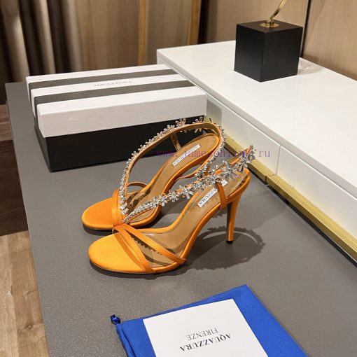 Aquazzura 2024This is a rhinestone sandal with a bohemian charm, featuring a free spirited sjfdqoohs - Image 2