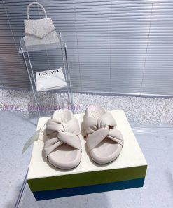 Marni 24 Spring/Summer New Sheepskin Cross SlippersThe fabric and foot pads are all made of is8q1paz