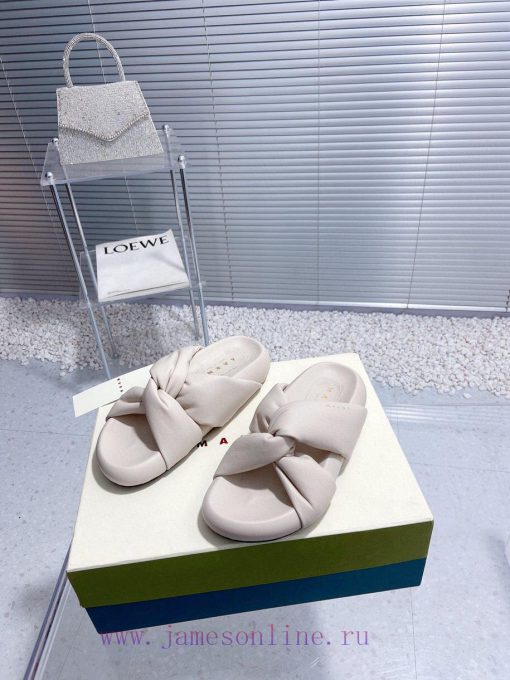 Marni 24 Spring/Summer New Sheepskin Cross SlippersThe fabric and foot pads are all made of is8q1paz - Image 3