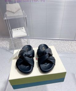 Marni 24 Spring/Summer New Sheepskin Cross SlippersThe fabric and foot pads are all made of 7jo2ne2t