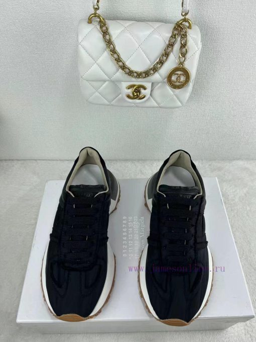 Maison Margiela mm6 Put it on, take the steps of your life, accompany it, and embark on a dio44w0pgp - Image 2