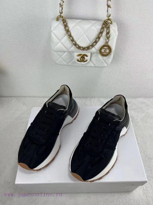 Maison Margiela mm6 Put it on, take the steps of your life, accompany it, and embark on a dio44w0pgp - Image 3