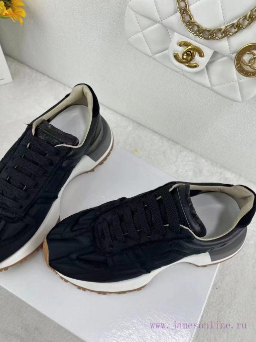 Maison Margiela mm6 Put it on, take the steps of your life, accompany it, and embark on a dio44w0pgp - Image 7