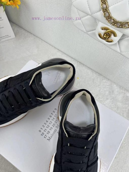 Maison Margiela mm6 Put it on, take the steps of your life, accompany it, and embark on a dio44w0pgp - Image 8