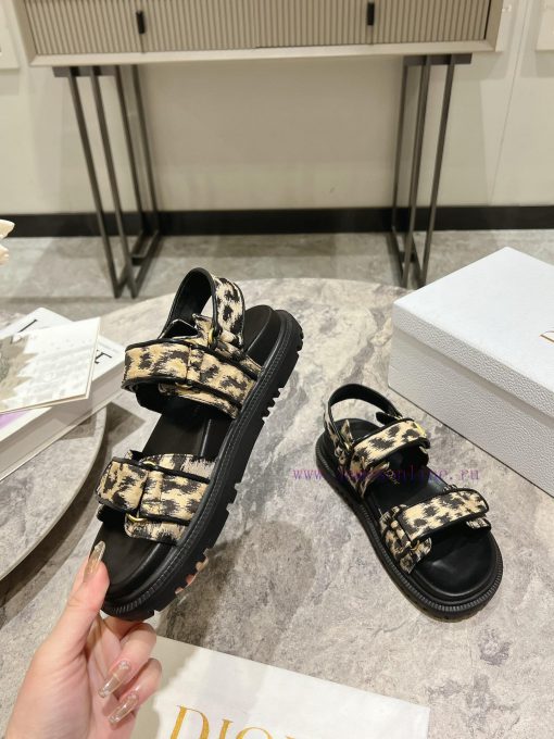 Classic upgrade with 2024 new color scheme Dior classic Velcro sandals and slippers series ozl3w8qxv - Image 5