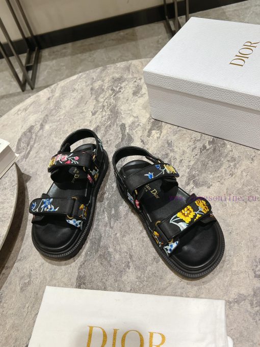 Classic upgrade with 2024 new color scheme Dior classic Velcro sandals and slippers series ot44apor5 - Image 3