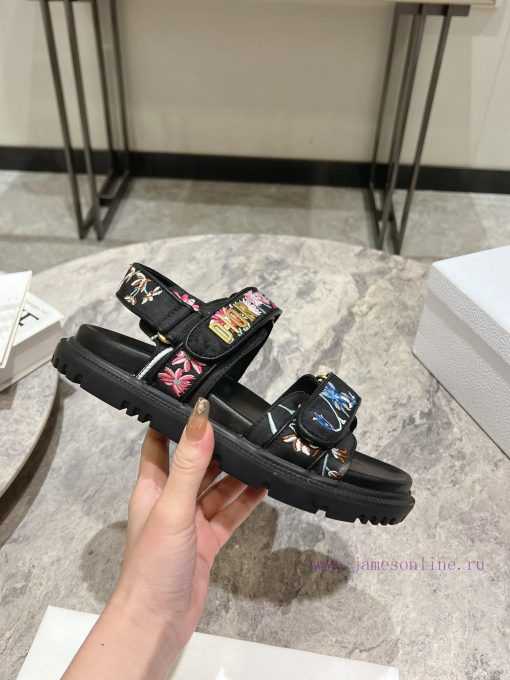 Classic upgrade with 2024 new color scheme Dior classic Velcro sandals and slippers series ot44apor5 - Image 7