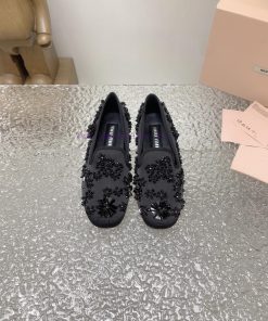 High quality Miumiu Spring/Summer 2024 Fashion Show Embroidered Flower Beads Le Fu Shoes/Sli58d74jkd