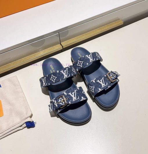 Louis Vuitton's multi colored optional new slippers are on the market, with 11 high-end custoddogpkq