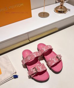 Louis Vuitton's multi colored optional new slippers are on the market, with 11 high-end cust5i14pgix