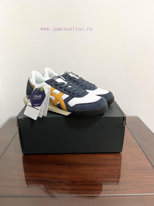Real shot Onitsuka Tiger UItimate 81 EX low top blue. Onitsuka Tiger embodies the pursuit ofjc4ixrd8