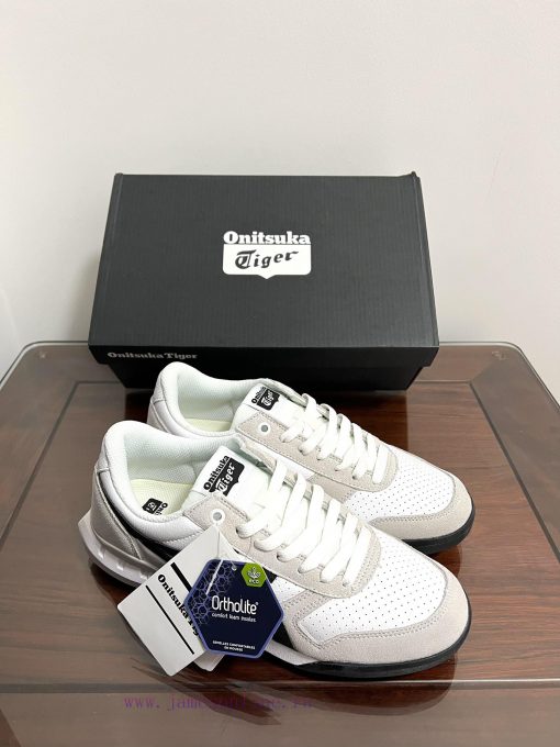 Real shot Onitsuka Tiger UItimate 81 EX low cut gray. Onitsuka Tiger embodies the pursuit of7kebk39p - Image 10