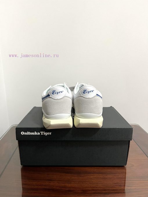 The Onitsuka Tiger UItimate 81 EX low cut blue, red, and white is captured in real life. Thekxkdg1rk - Image 5