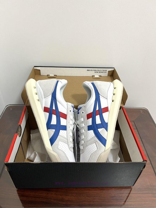 The Onitsuka Tiger UItimate 81 EX low cut blue, red, and white is captured in real life. Thekxkdg1rk - Image 7