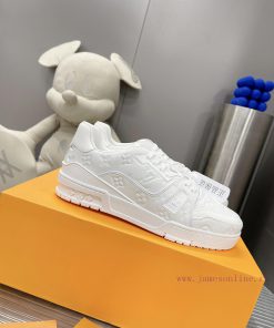 Men's limited edition low top sports shoes with leather sole and TPU mold cost of 20000 yuanz9z9sn2p
