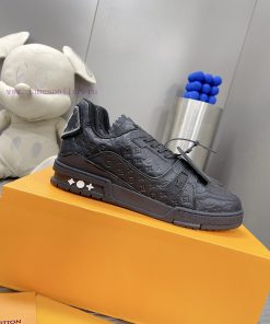 Men's limited edition low top sports shoes with leather sole and TPU mold cost of 20000 yuanq2qxaiu8