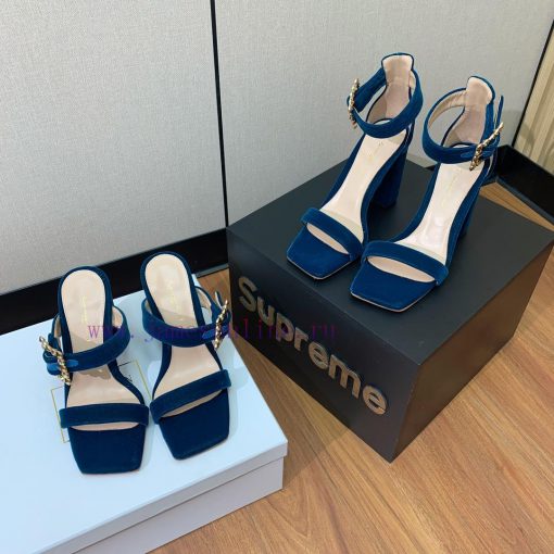 Gianvit Ross diamond buckle thick heel sandals are simple yet have other designs that perfec1de7ektt