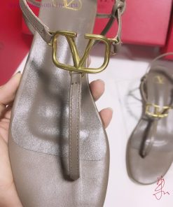 2068-1 Valentino's latest popular product is launched, which is very comfortable, simple, andcodjea8