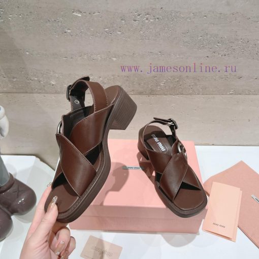 Top tierMiu Miu2024 popular thick heel sandalsThe Miu in the market is really girly, even wimeop9pml - Image 5