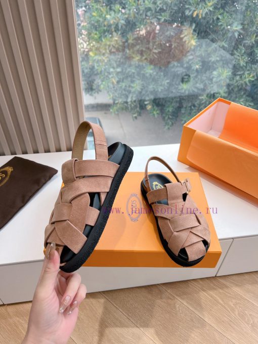 Tods 2024 Fashion Show Roman Sandals Pig Cage ShoesHand woven leather with retro and fashionpip8ah20 - Image 6