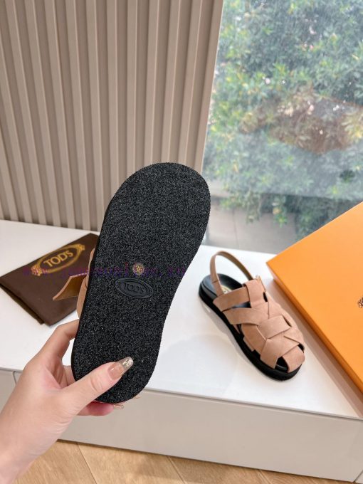 Tods 2024 Fashion Show Roman Sandals Pig Cage ShoesHand woven leather with retro and fashionpip8ah20 - Image 9